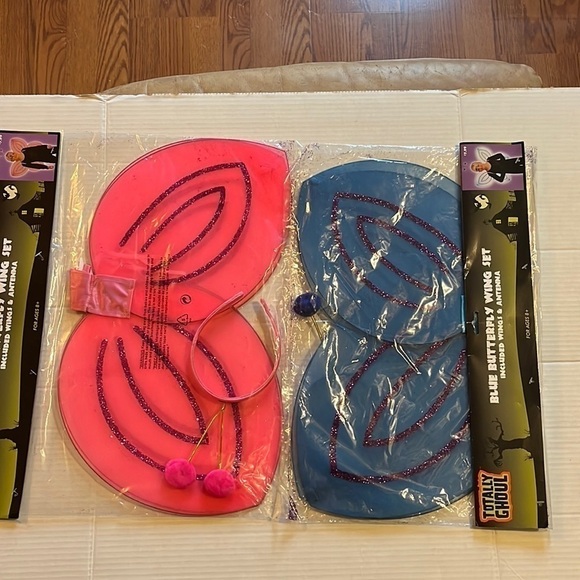 NWT-Set of 2- butterfly wing set-pink and blue, includes wings and antenna. - Picture 1 of 2